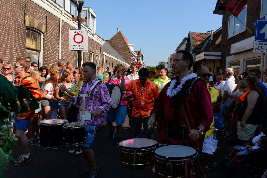 ../Images/Zomercarnaval Noordwijkerhout 155.jpg